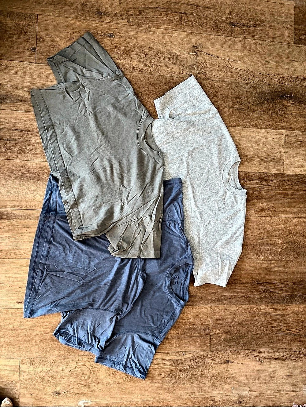 Lot of 4 ASOS 4505 Short Sleeve Crop Tops Gray & Blue Size Medium